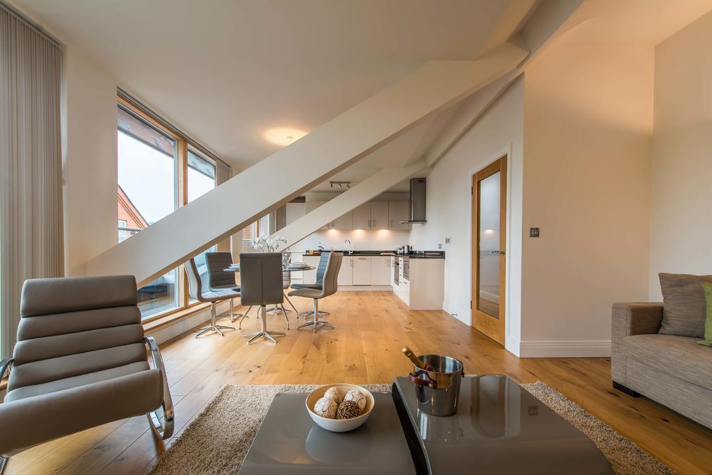 Hampden Apartments - The Victoria Виндзор Экстерьер фото